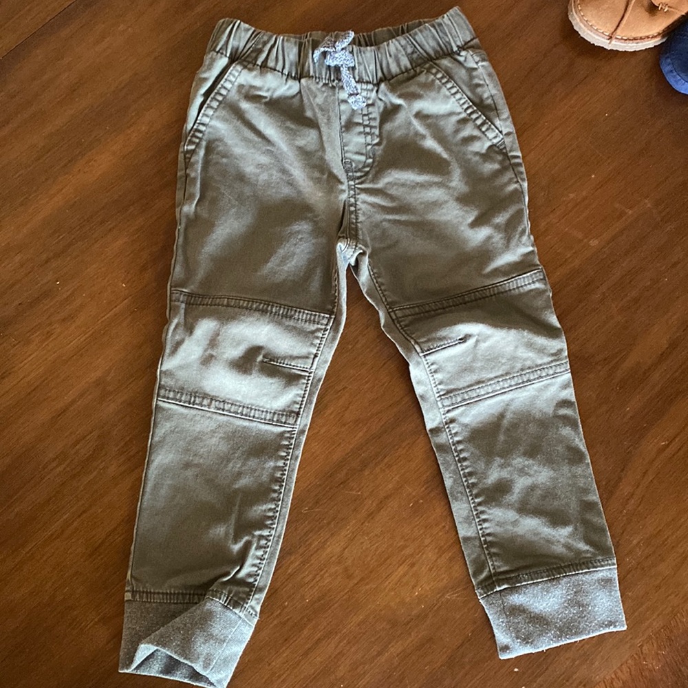 Boys Cat & Jack pants - olive green size 3T